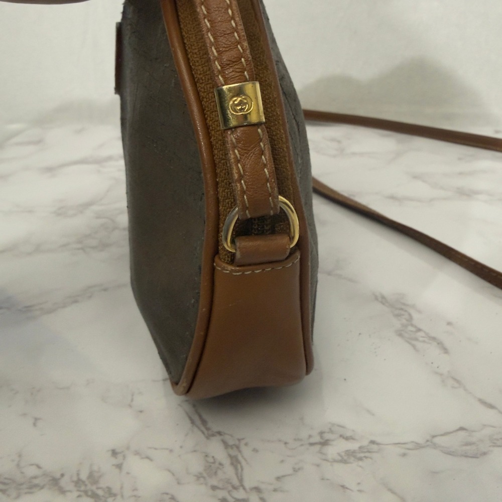Vintage Gucci 007-89-0094‎ Monogram Crossbody Bag – Brown & Tan Leather Trim - Picture 14 of 16